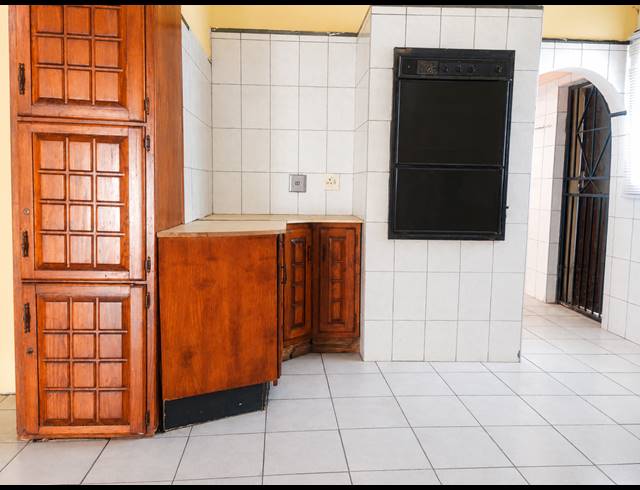 5 BEDROOM HOUSE FOR SALE IN BONANNE